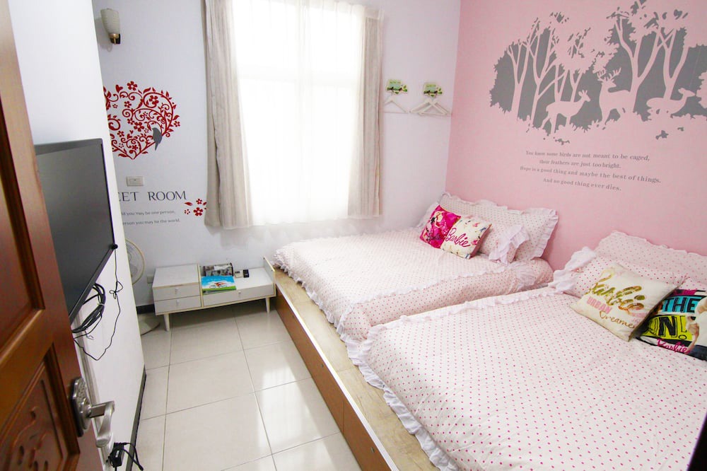 Photo of Bedroom in East District