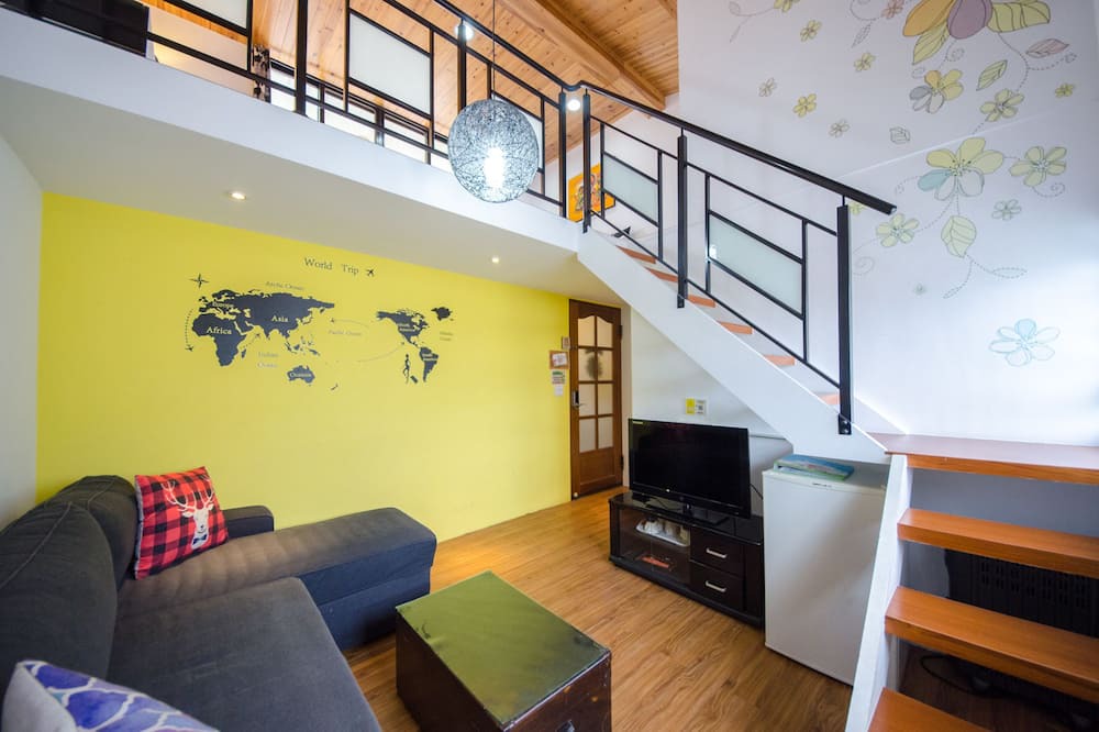 Photo of Bedroom in East District