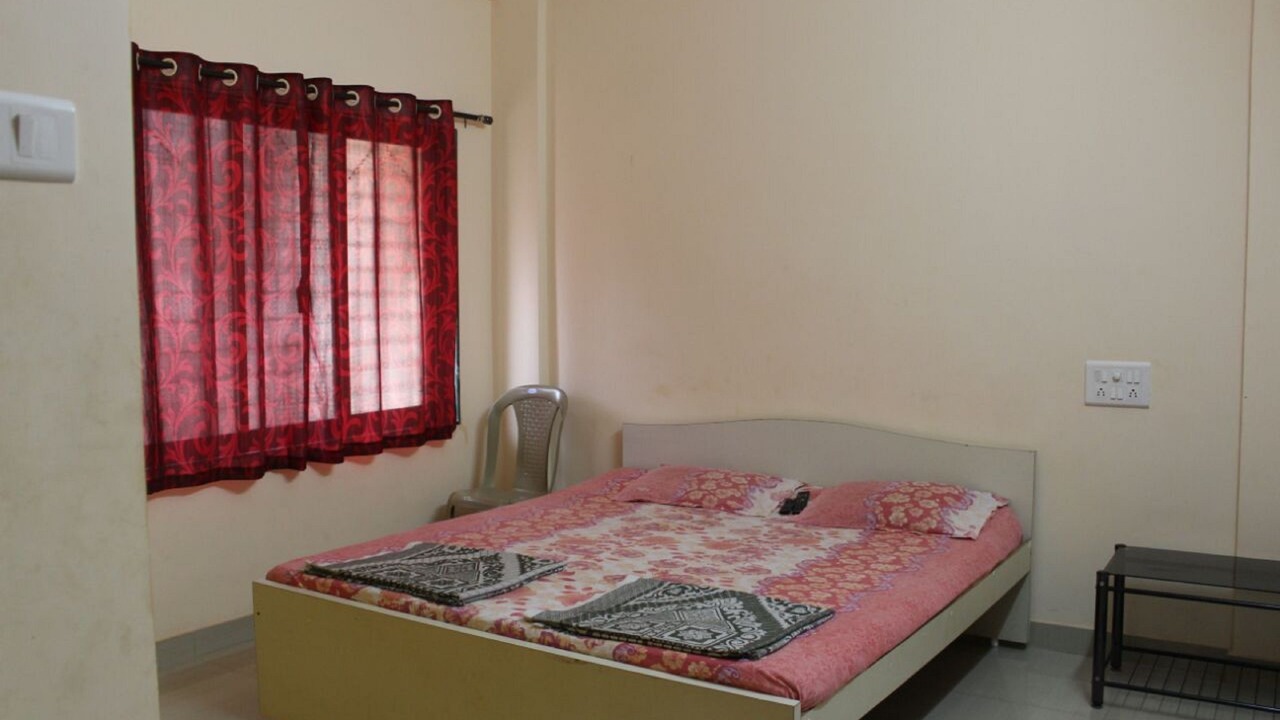 Photo of Bedroom in Ganpatipule