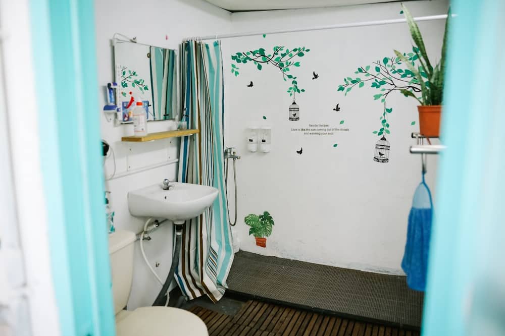 Photo of Bathroom in Fengshan District