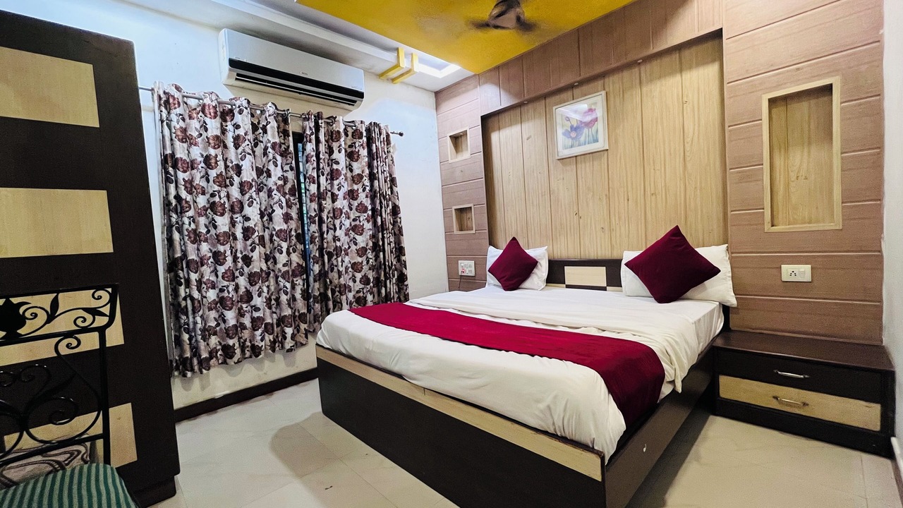 Photo of Bedroom in Mount Abu