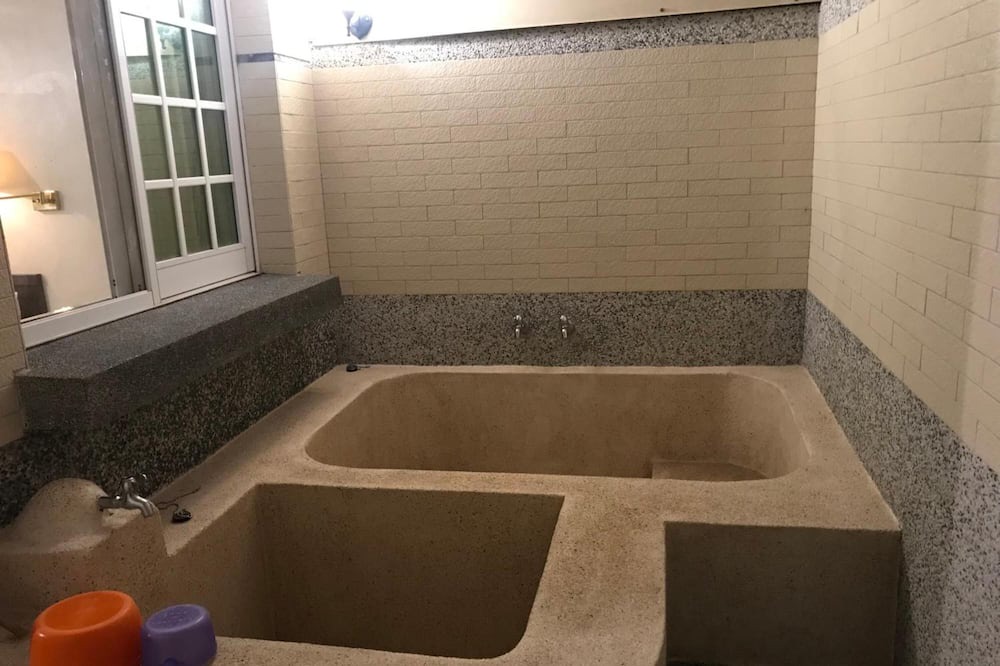 Photo of Bathroom in Liugui District