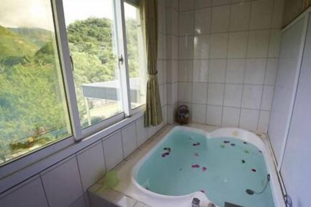 Photo of Bathroom in Liugui District