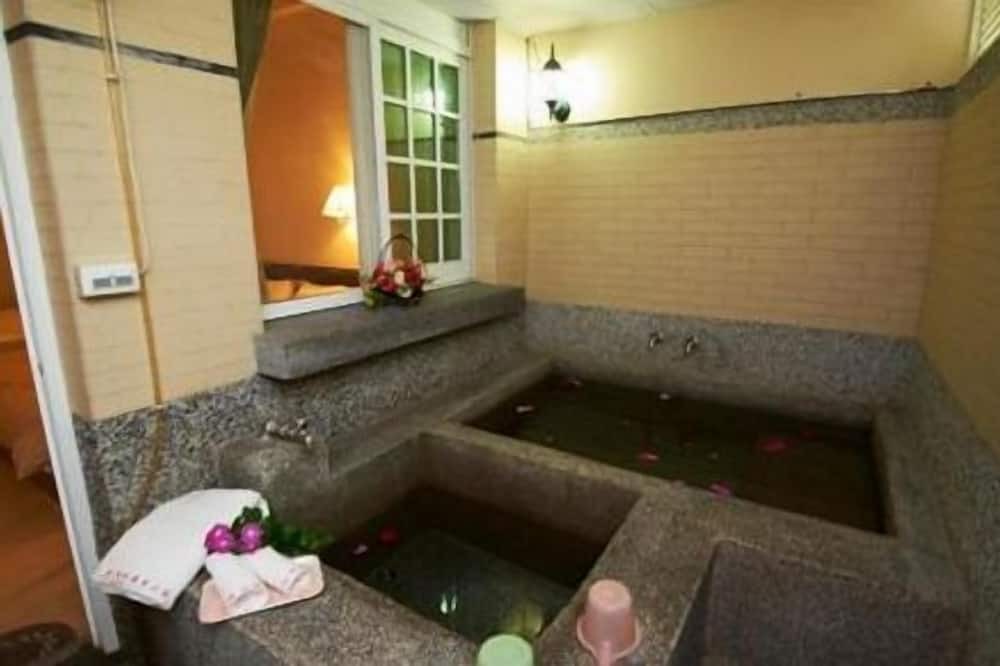 Photo of Bathroom in Liugui District