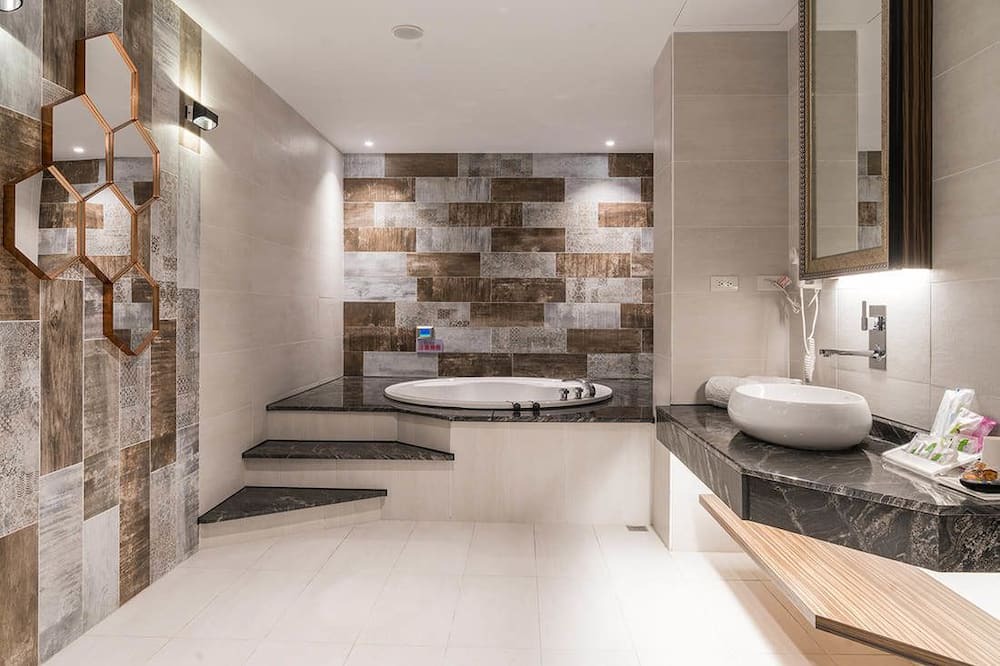 Photo of Bathroom in East District