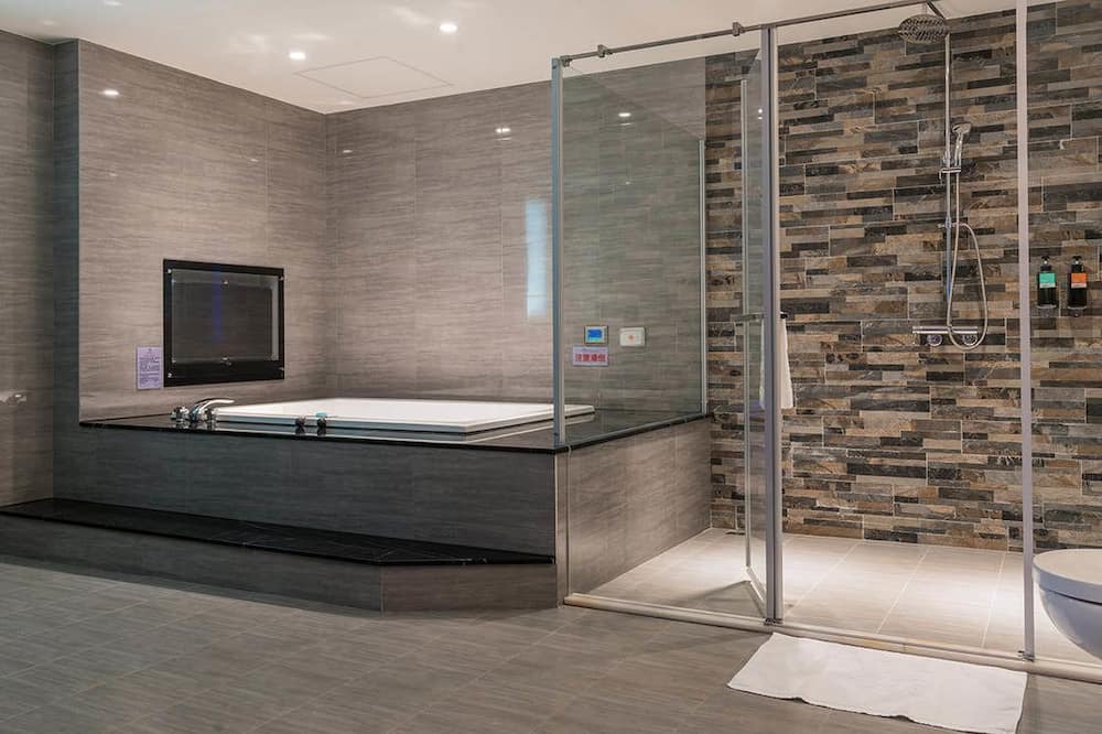 Photo of Bathroom in East District
