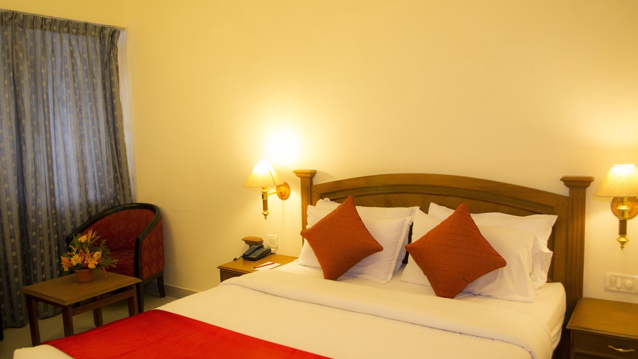 Photo of Bedroom in Statue