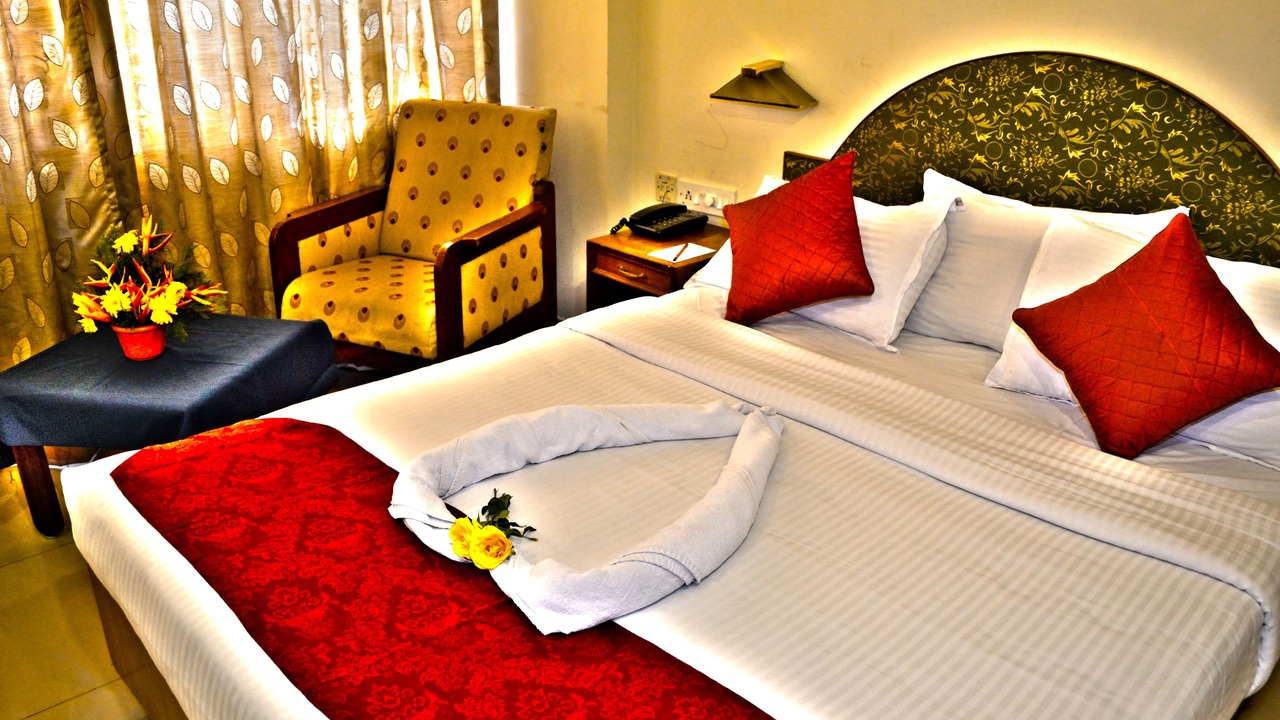 Photo of Bedroom in Statue