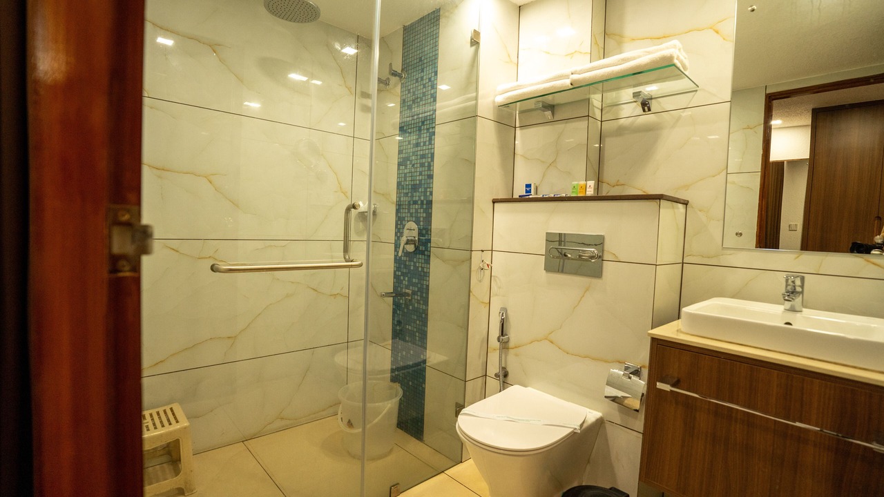 Photo of Bathroom in Moolakadai