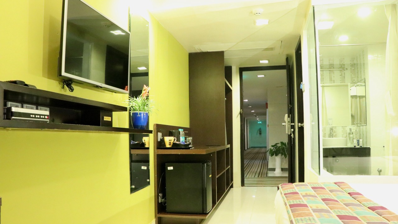 Photo of Bedroom in Thampanoor
