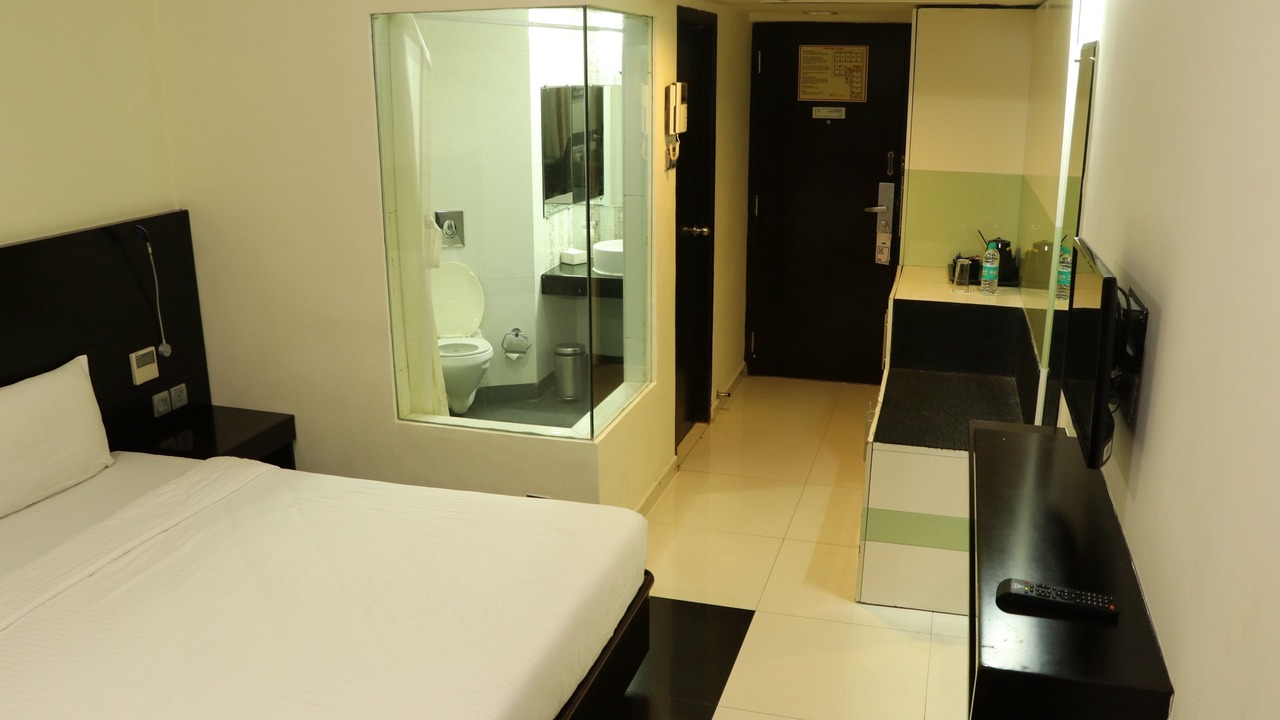 Photo of Bedroom in Thampanoor