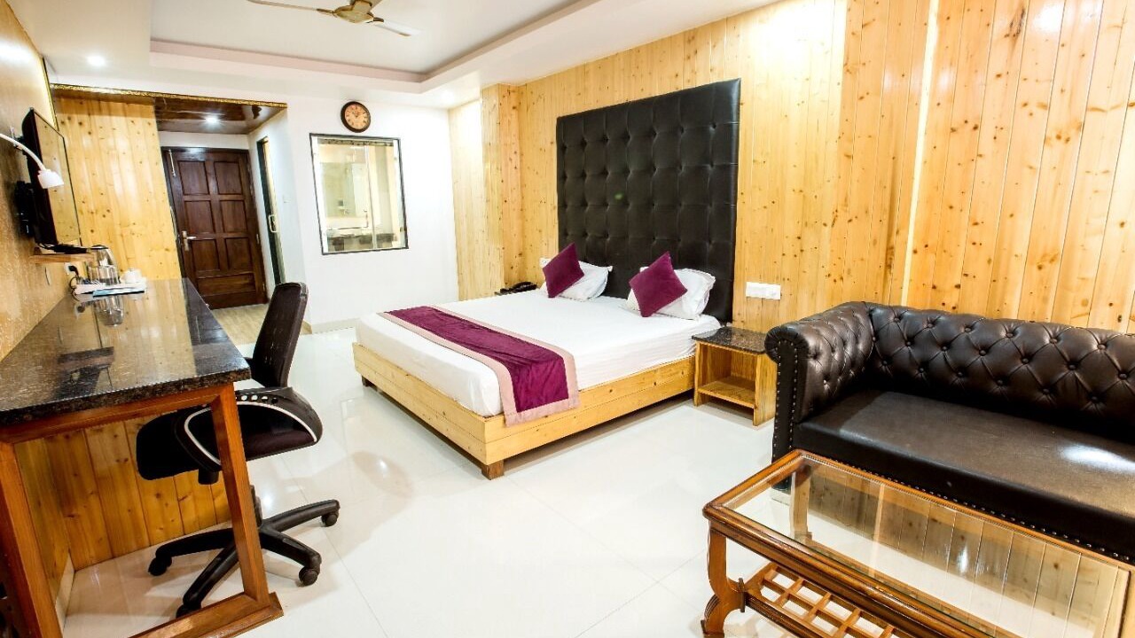 Photo of Bedroom in Lansdowne