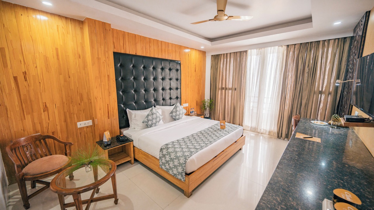 Photo of Bedroom in Lansdowne