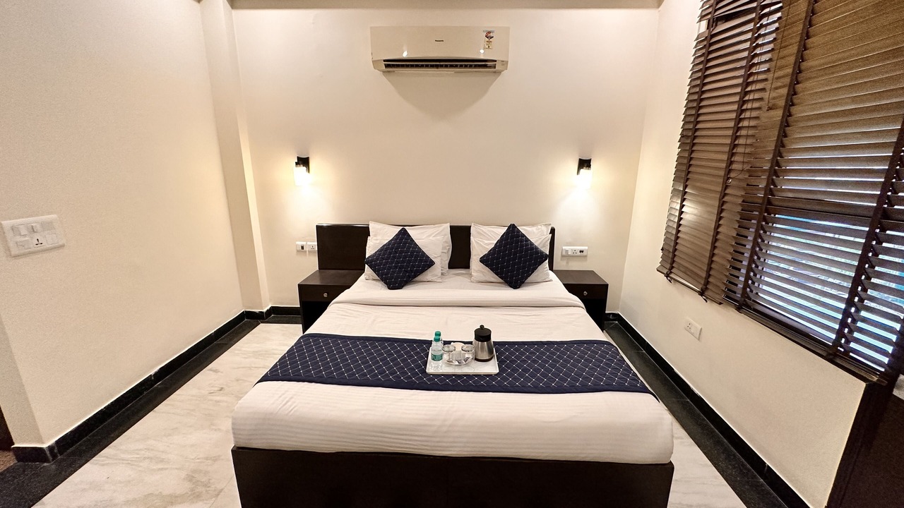 Photo of Bedroom in DLF Phase 3