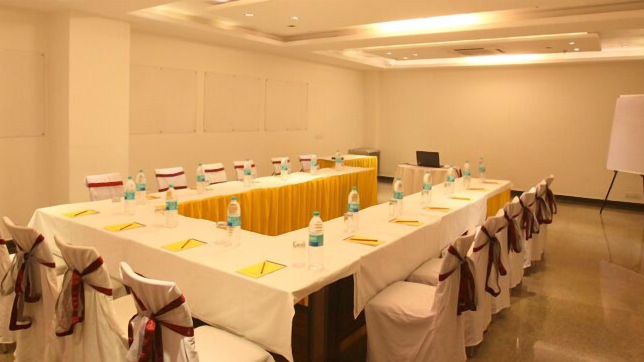 Photo of Others in DLF Phase 3