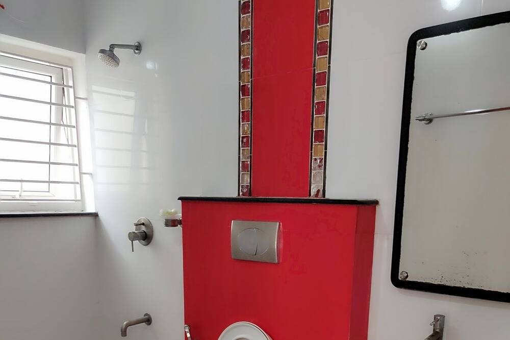 Photo of Bathroom in Sholinganallur