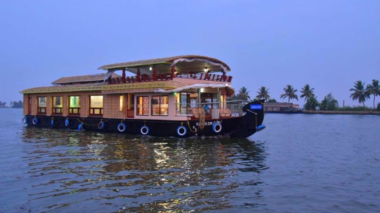 Photo of Bedroom in Alappuzha