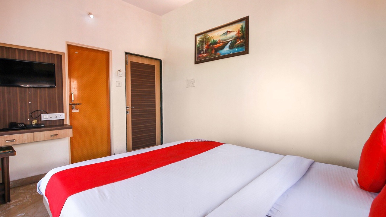 Photo of Bedroom in Daulatabad