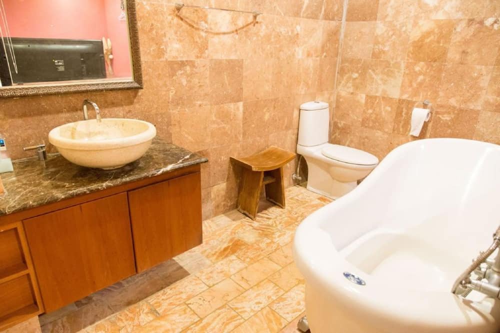 Photo of Bathroom in Big Beach