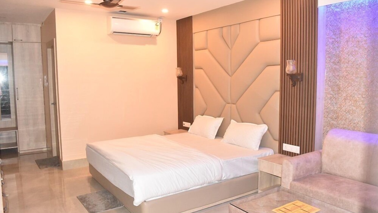 Photo of Bedroom in Deoghar