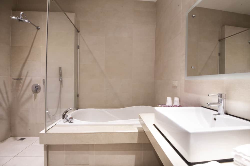 Photo of Bathroom in East District