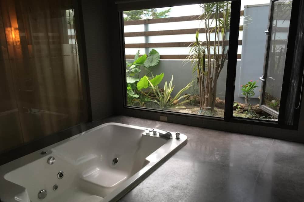Photo of Bathroom in East District