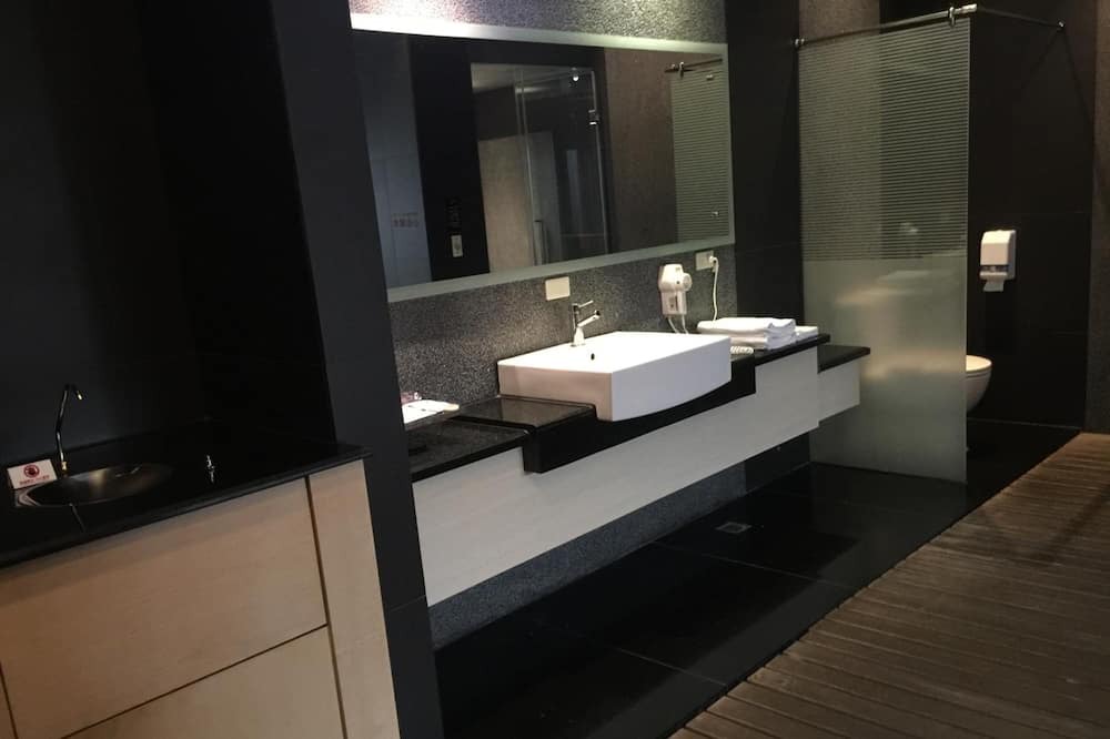 Photo of Bathroom in East District