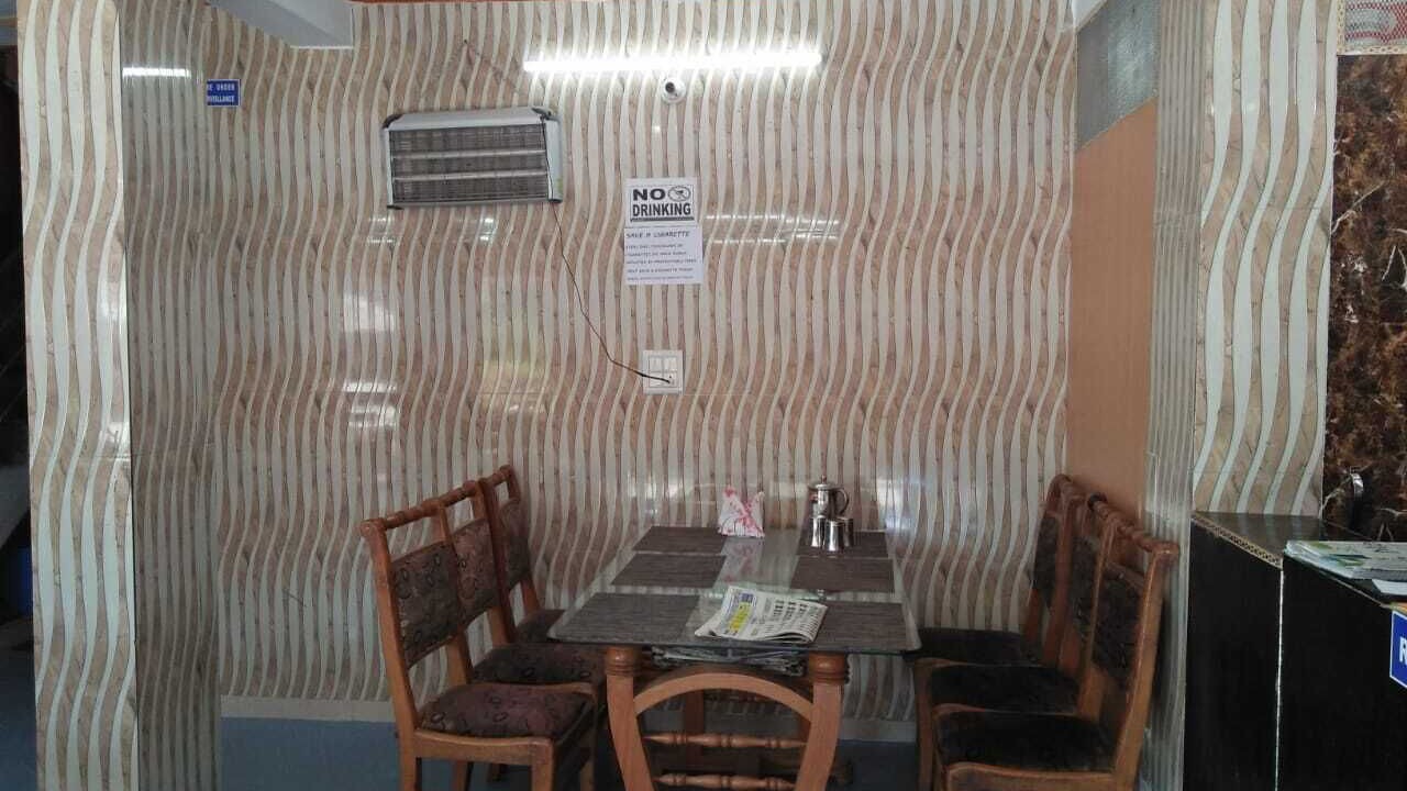 Photo of Livingroom in Lansdowne