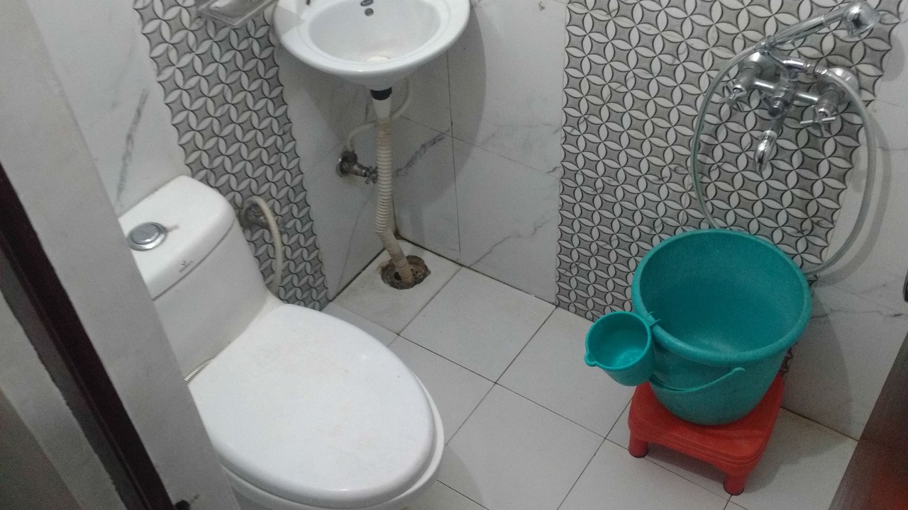 Photo of Bathroom in Lansdowne