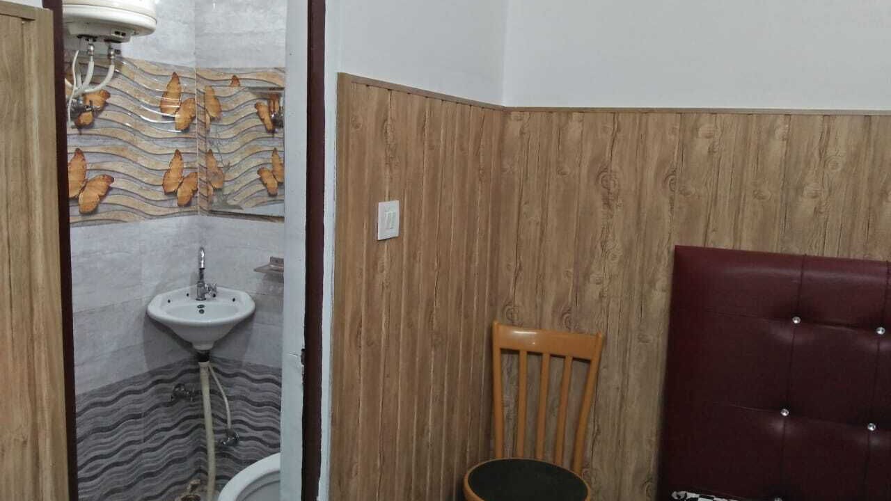 Photo of Bedroom in Lansdowne