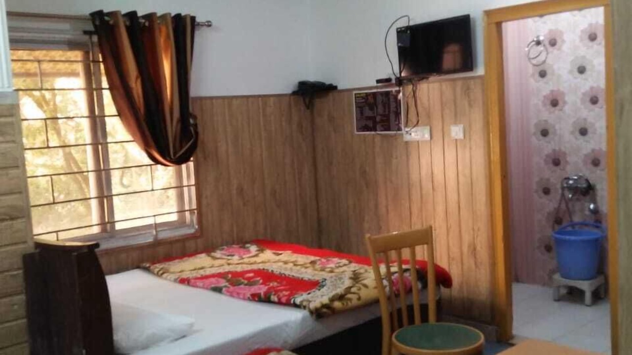 Photo of Bedroom in Lansdowne