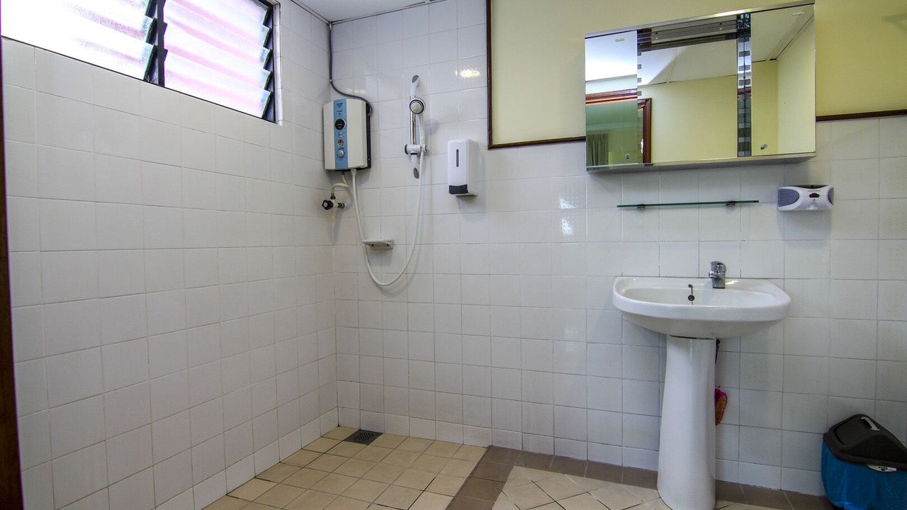 Photo of Bathroom in Pekeliling