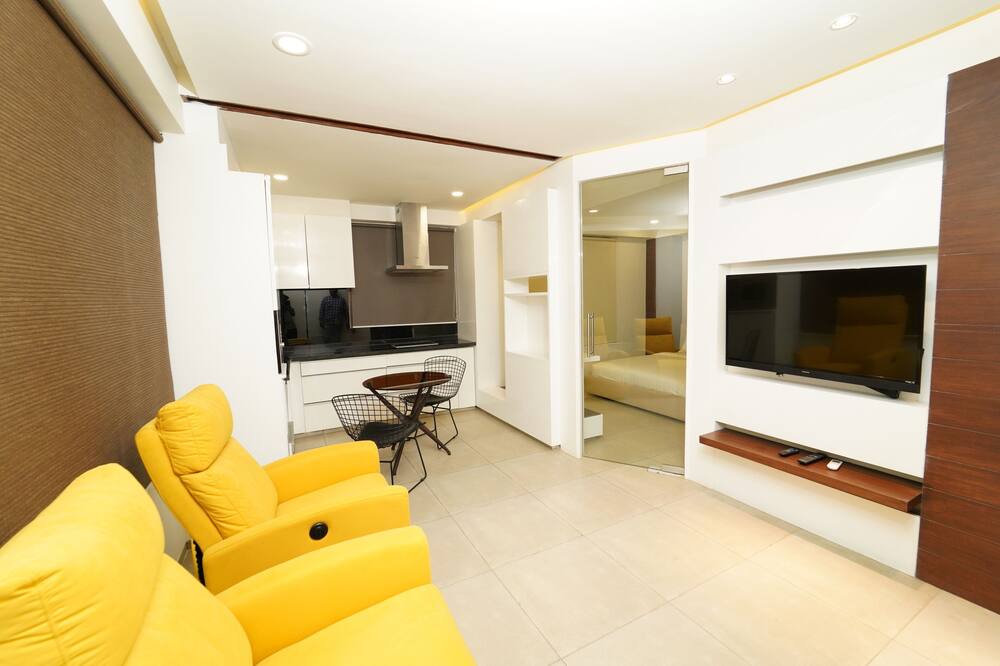 Photo of Livingroom in Thaltej