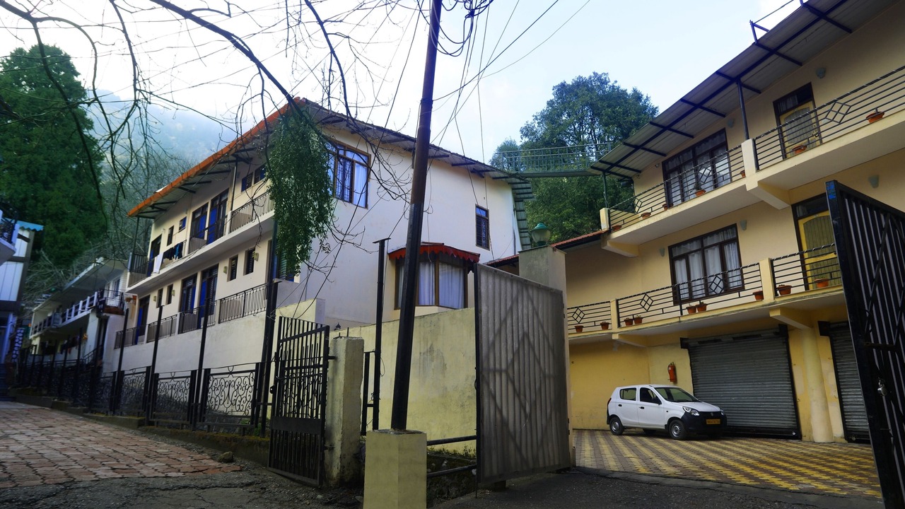 Photo of Others in Mallital