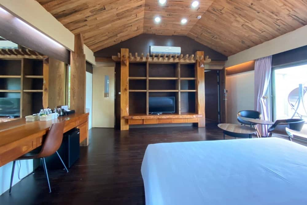 Photo of Bedroom in East District
