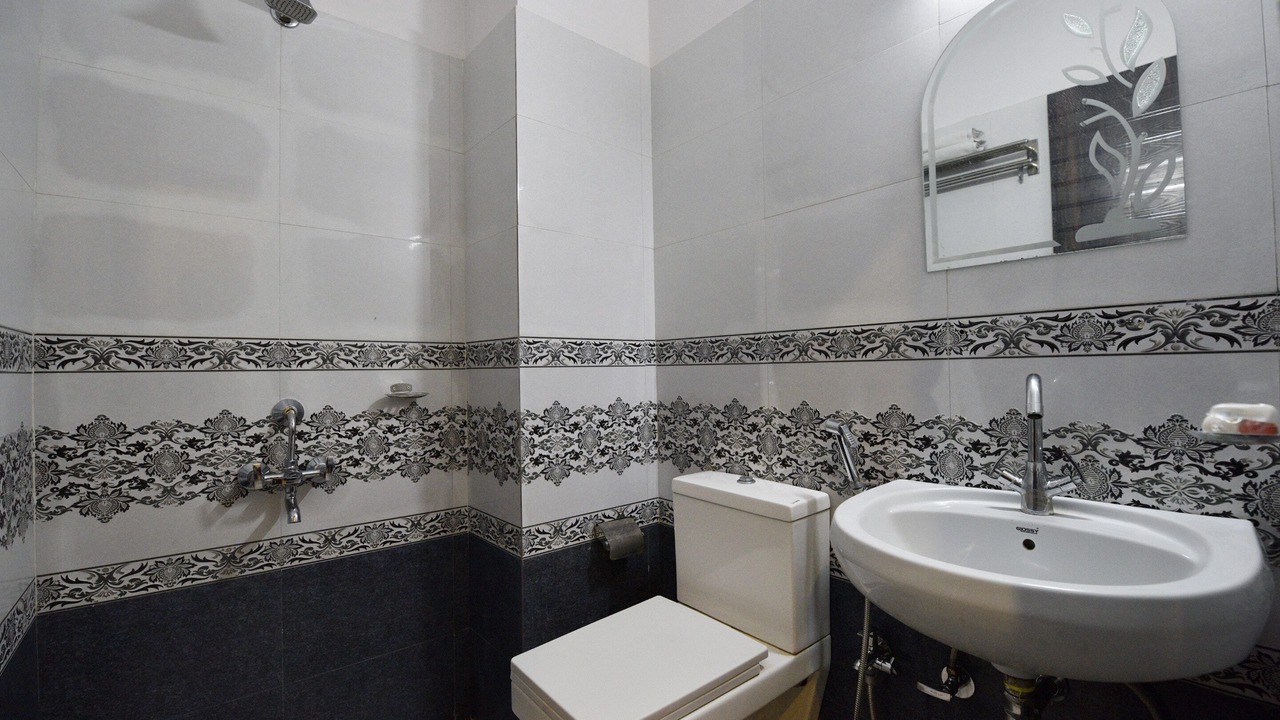 Photo of Bathroom in Malviya Nagar
