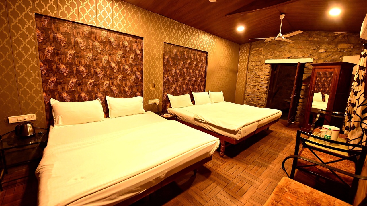 Photo of Bedroom in Mount Abu