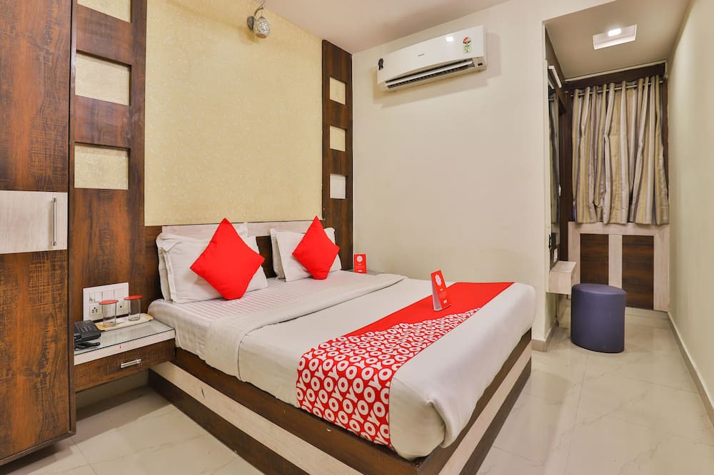 Photo of Bedroom in Thaltej