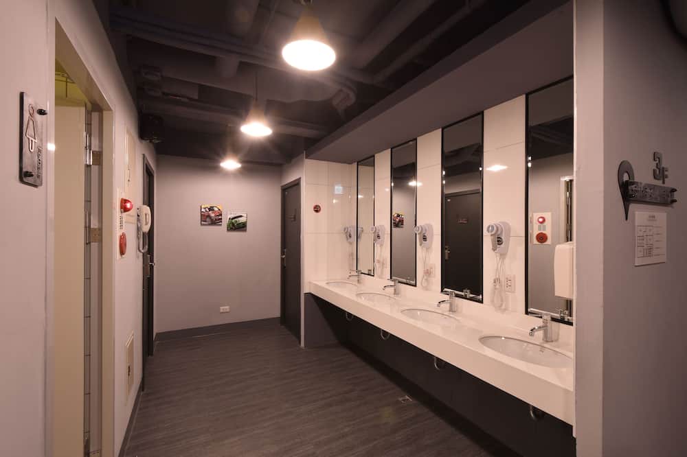 Photo of Bathroom in Tamsui