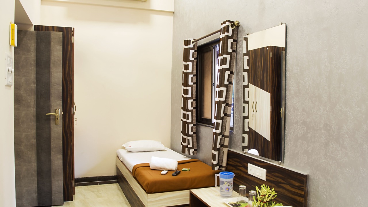 Photo of Bathroom in Prabhadevi