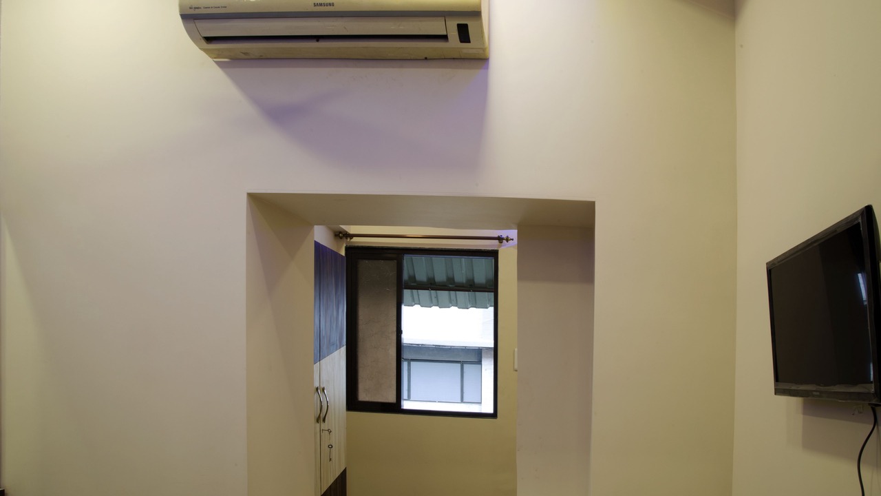 Photo of Bathroom in Prabhadevi
