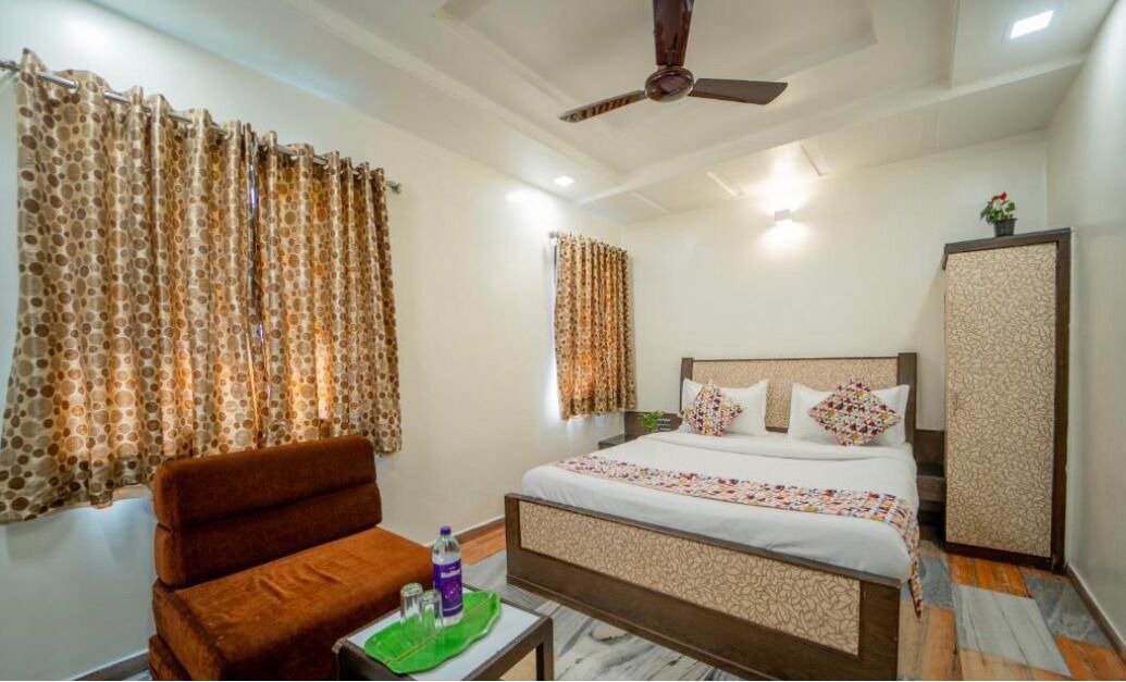 Photo of Bedroom in Mahabaleshwar