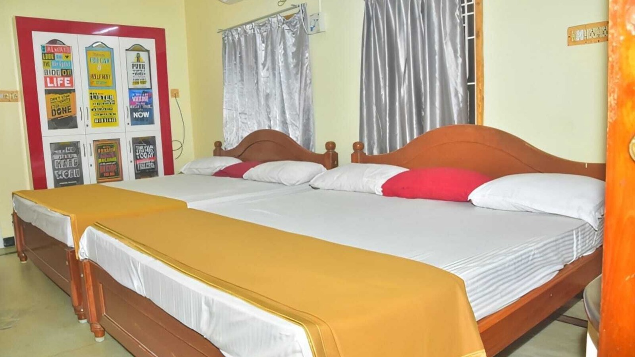 Photo of Bedroom in Thirukadaiyur