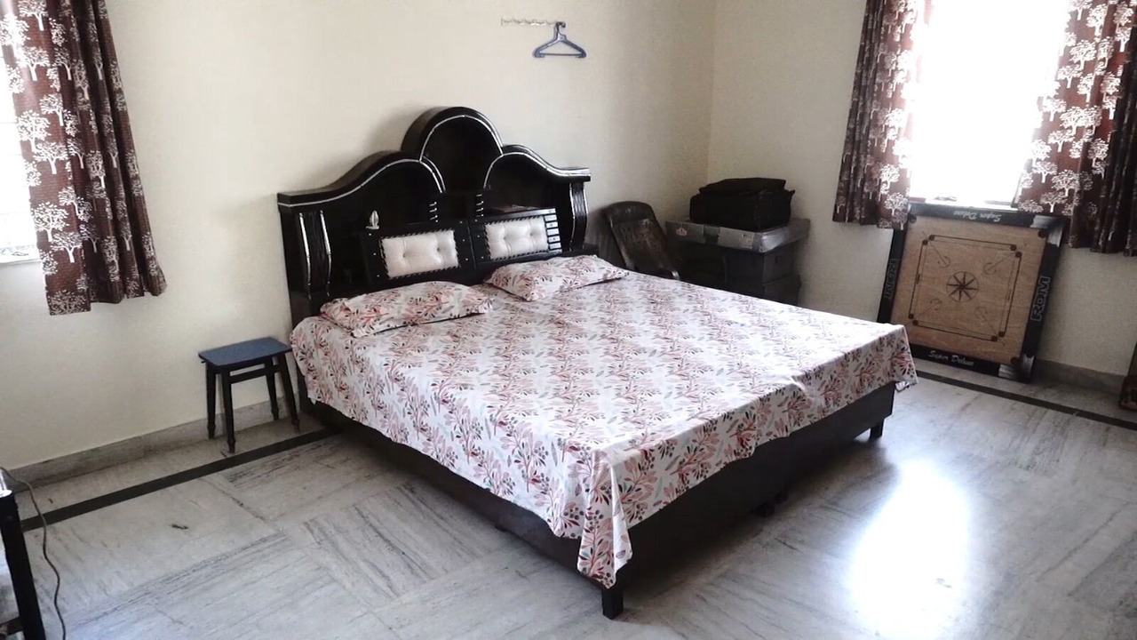 Photo of Bedroom in Shri Madhopur