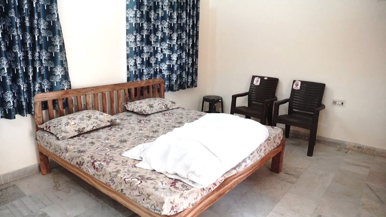 Photo of Bedroom in Shri Madhopur