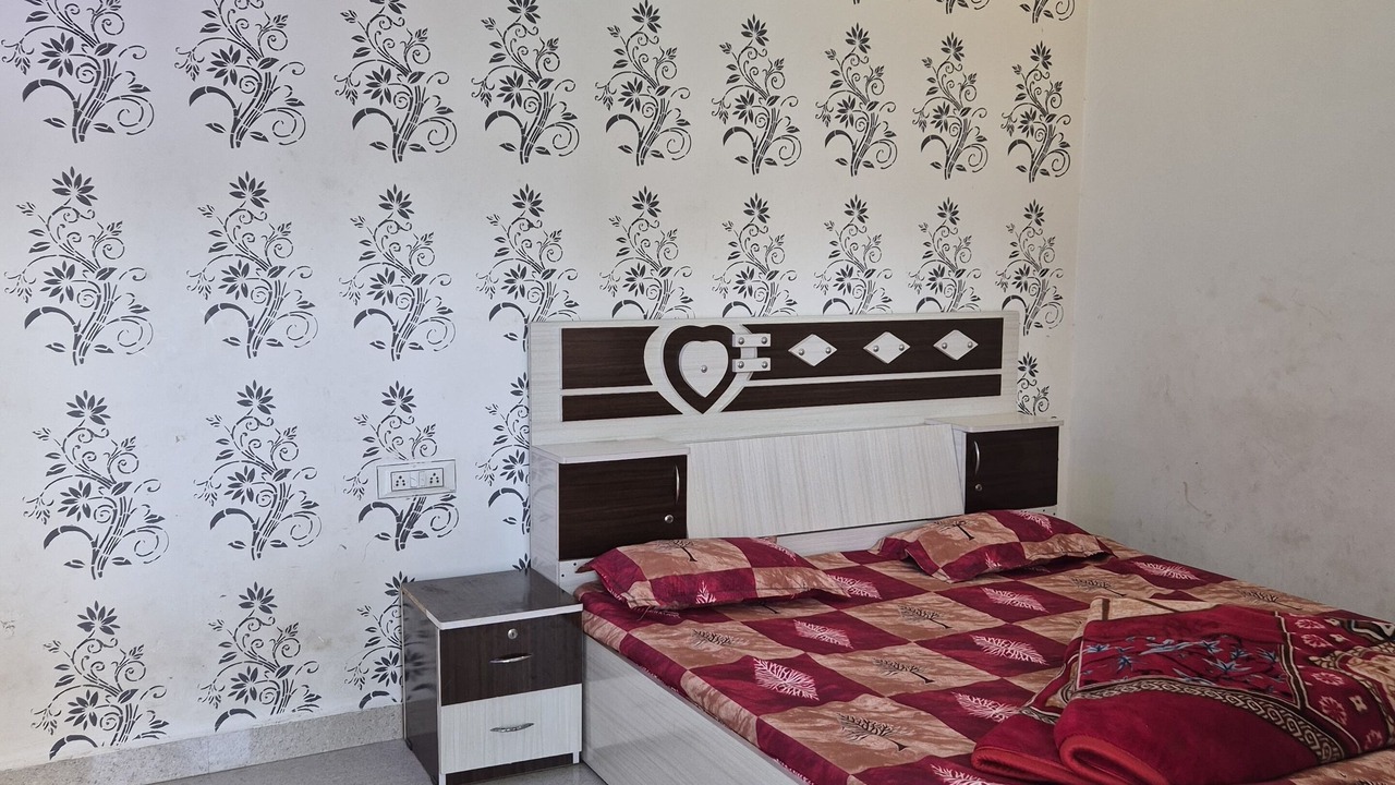 Photo of Bedroom in Khatu