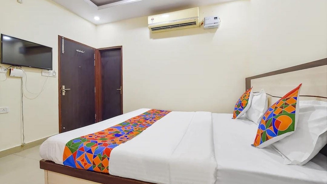 Photo of Bedroom in Raja Park