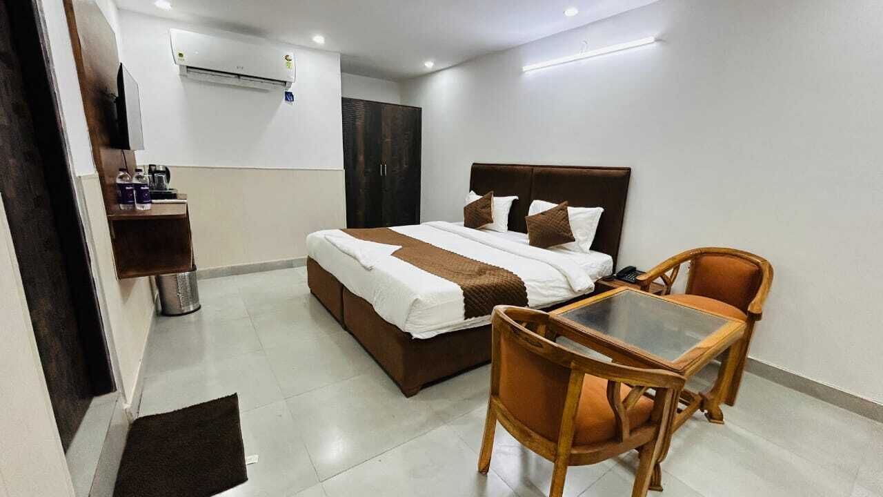 Photo of Bedroom in Greater Noida