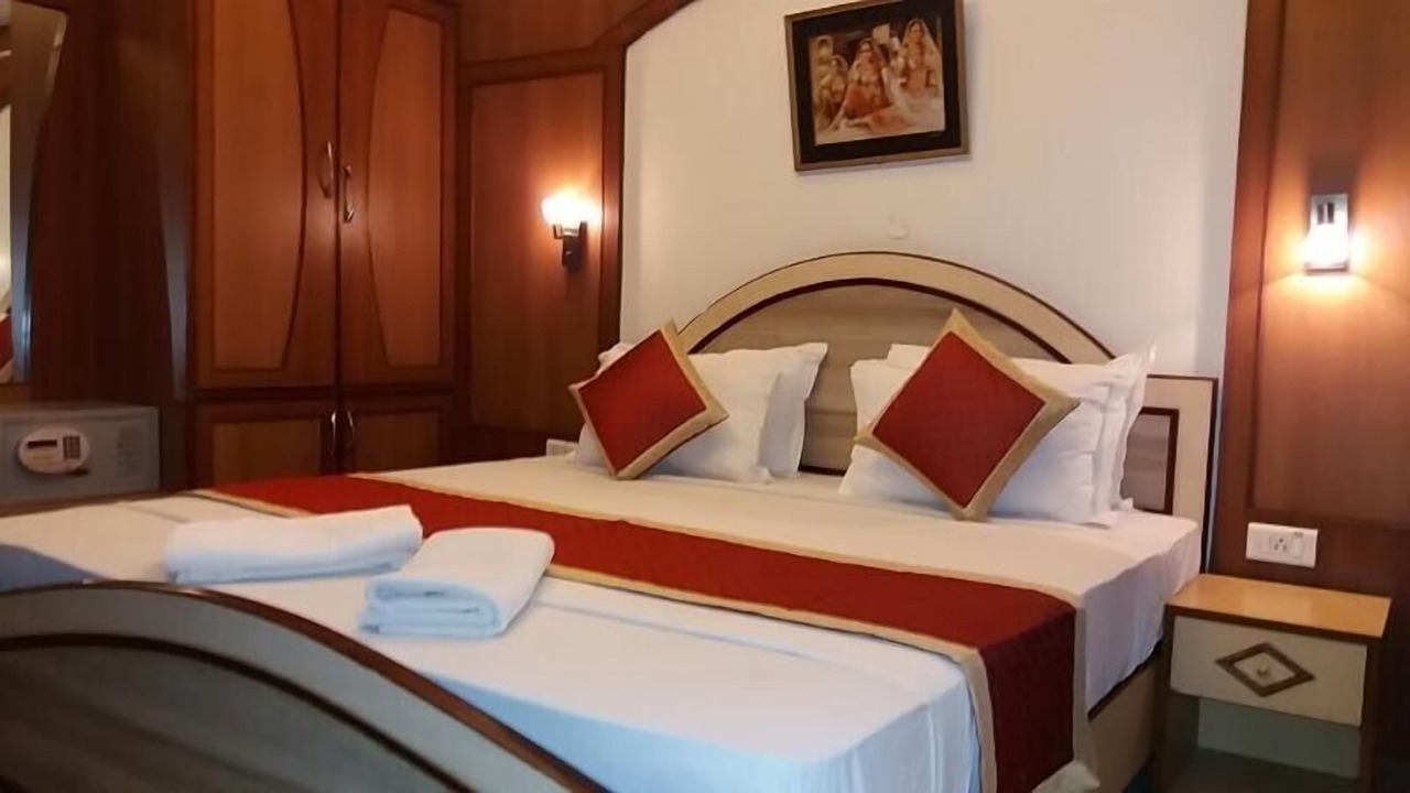 Photo of Bedroom in Raja Park