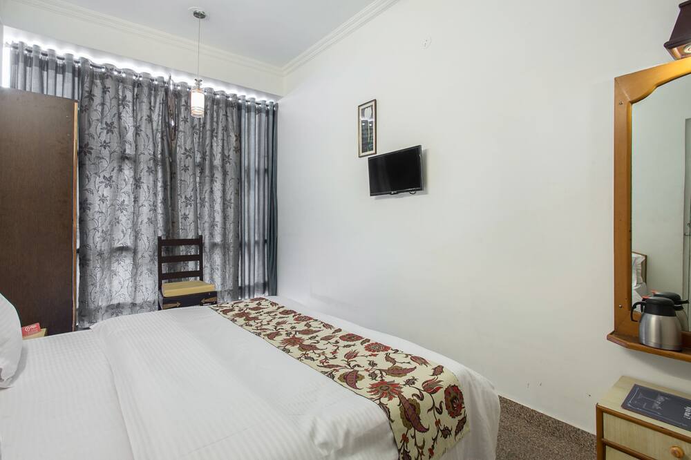 Photo of Bedroom in Raja Park